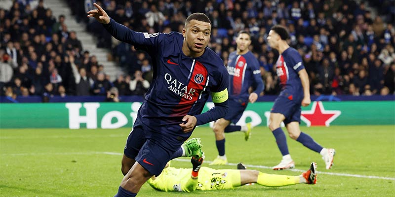 Kylian Mbappé đã chơi cho PSG trong tổng cộng 7 mùa bóng